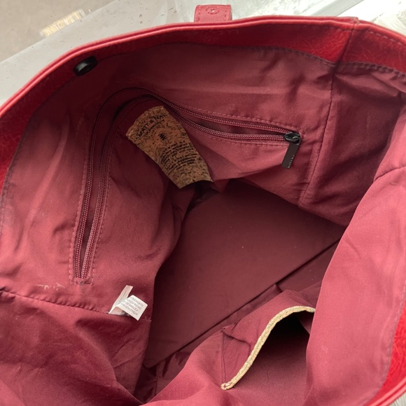 Red Large Matt & Nat Expandable Tote - Picture 4 of 4